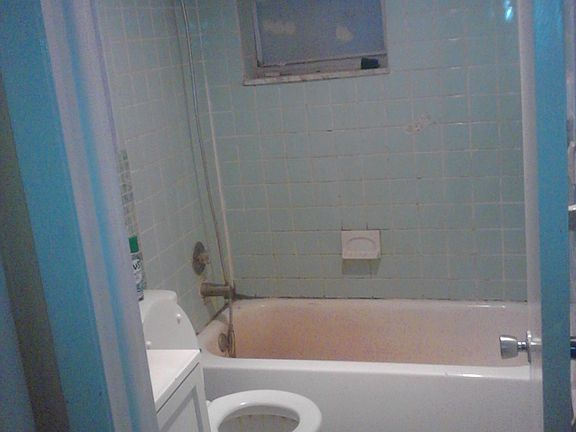 3rd image of 9152 SE Parkway Dr
