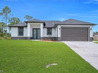 2806 18th St W, Lehigh Acres, FL 33971