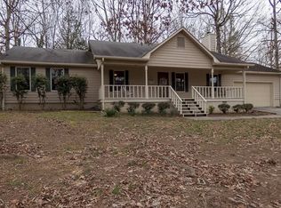 1056 Laura Dr, Dalton, GA 30721