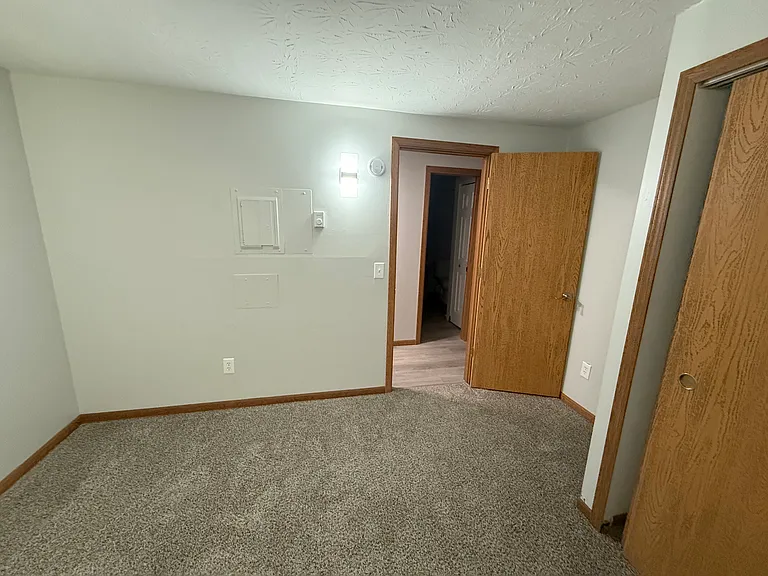 Oak Hills West Apartments — Photo 17