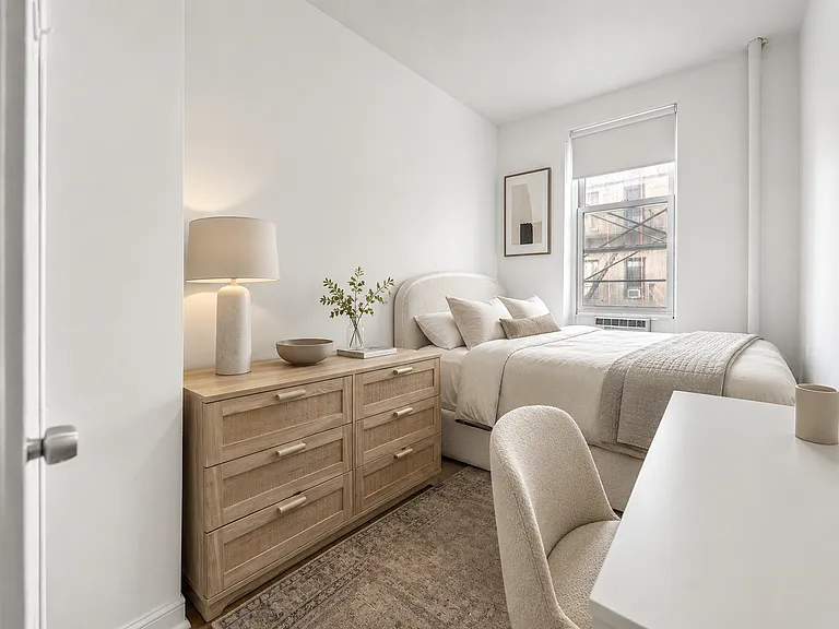 107 Christopher St #4 — Photo 3