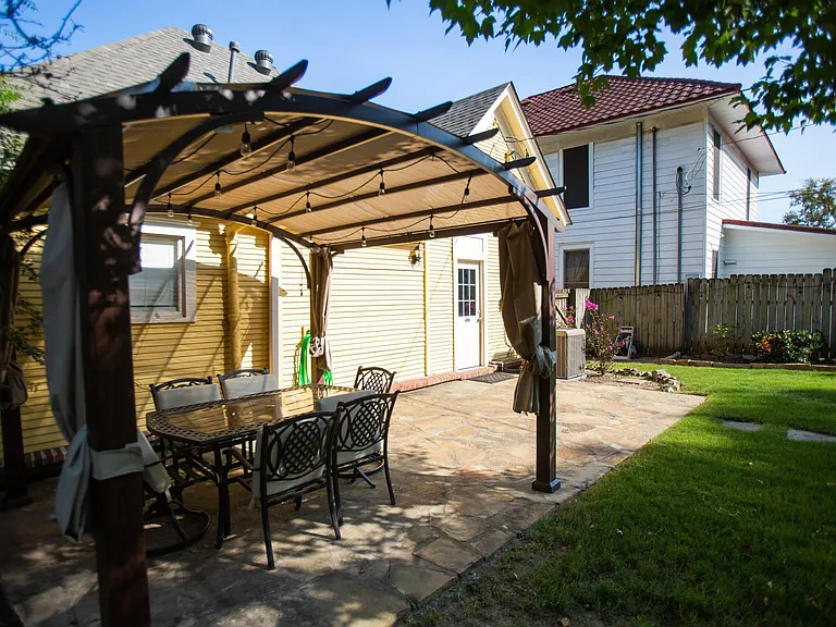 224 Rice St — Photo 31