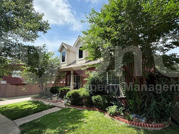 4th image of 9584 Park Garden Dr