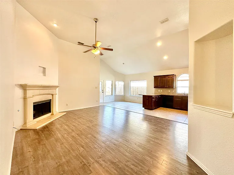 2620 Triangle Leaf Dr — Photo 9
