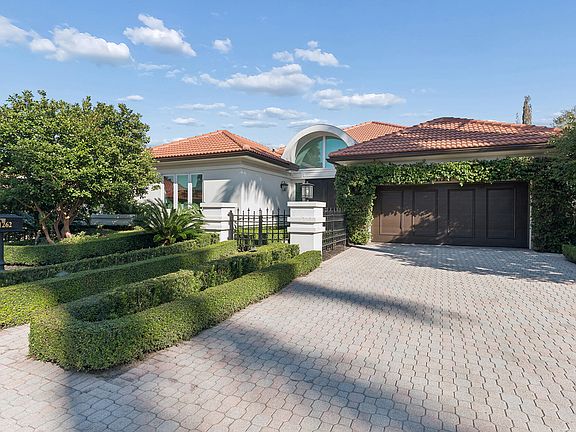 2nd image of 21262 Harrow Court