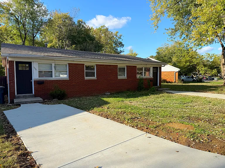 808 Fairlawn Ct #808 — Photo 17