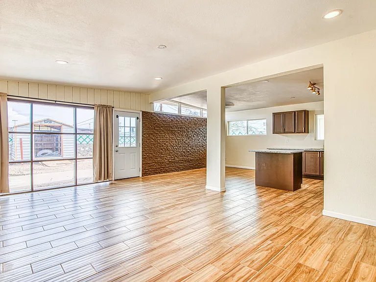 8818 Mount Elbert Dr — Photo 4