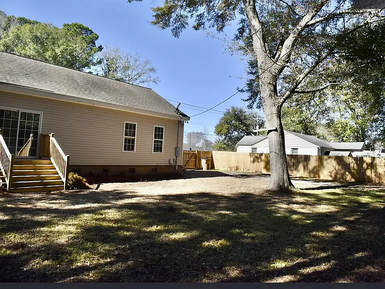 830 Jordan St — Photo 19