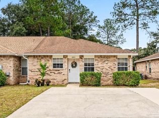 6885 Kapok Dr, Milton, FL 32583