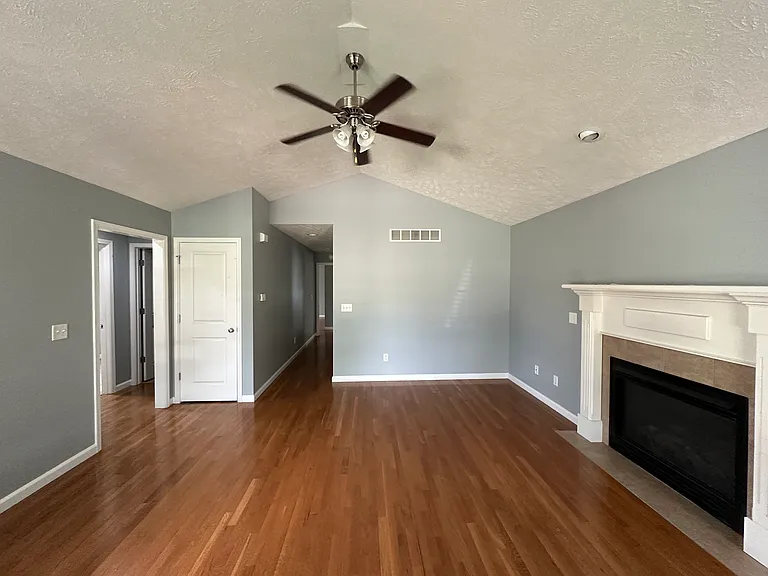 1602 Belclare Rd — Photo 4