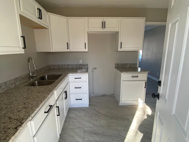 1003 N Delaware Ave — Photo 9