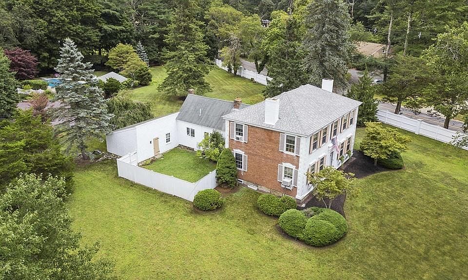 1st image of 66 Franklin St