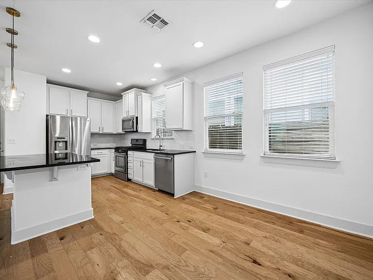 7203 Bertram Ct — Photo 12