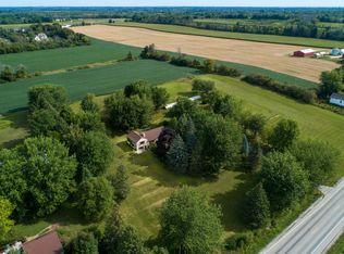 10208 Western Rd, Cedarburg, WI 53012