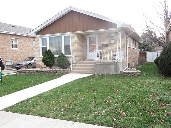 2nd image of 3704 S 60th Ct