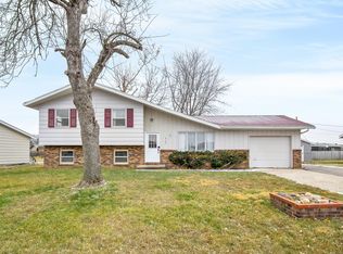 515 Preston Dr, Huxley, IA 50124