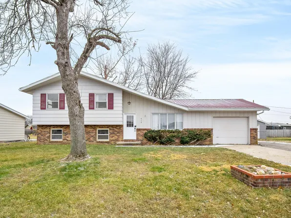 515 Preston Dr, Huxley, IA 50124