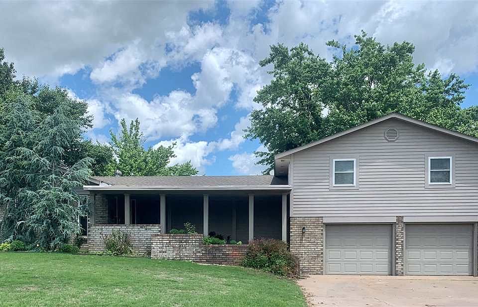 1st image of 1011 N Brookwood Dr