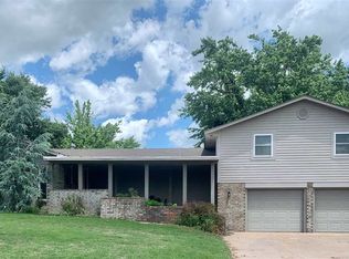 1011 N Brookwood Dr, Perry, OK 73077