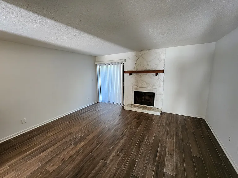 6399 Baker Ct #C-1 — Photo 4