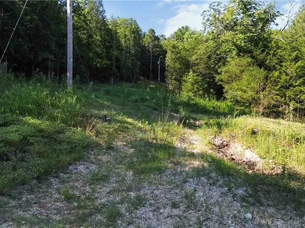 446 Nightingale Rd #29, Eureka Springs, AR 72631