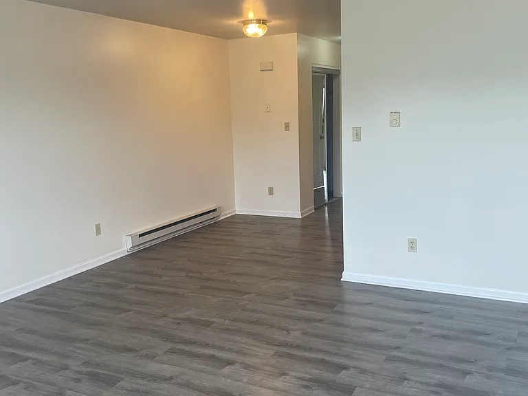 807 Covey Ln #6 — Photo 1