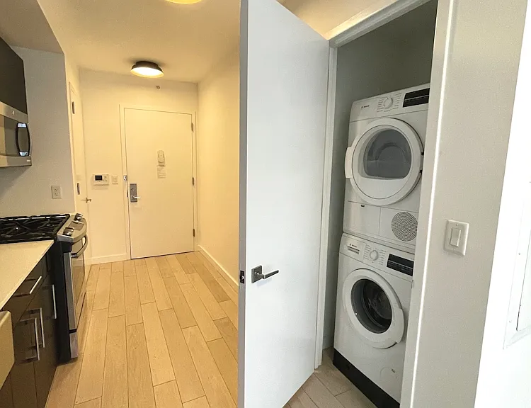 535 W 43rd St N #6KK — Photo 3
