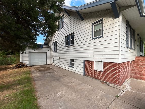 2nd image of 1302 E 6th St