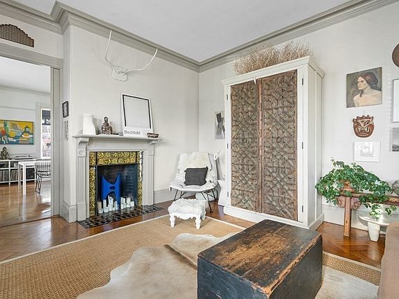 3rd image of 102-104 Vinton St