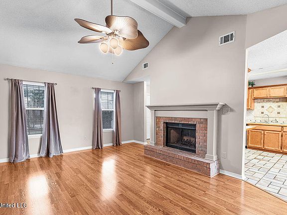 3rd image of 15090 Sagewood St