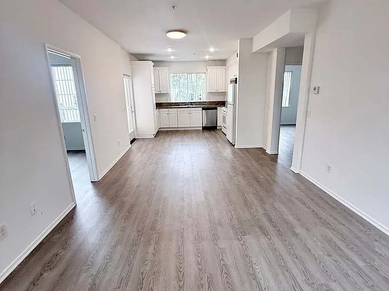 6785 Knott Ave — Photo 7