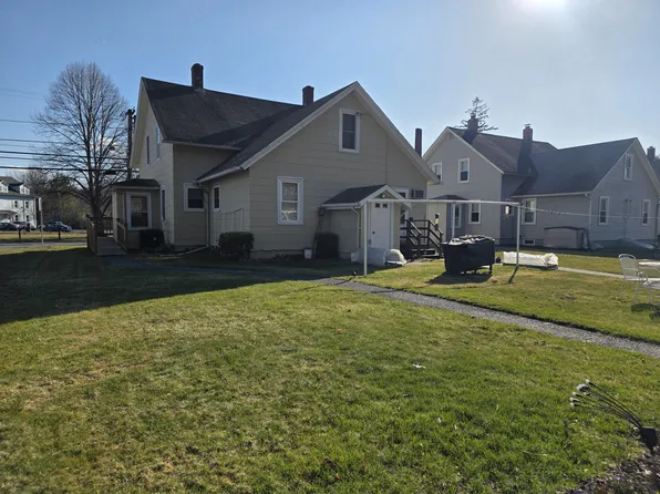 615 Riverside Dr Unit B, North Grosvenordale, CT 06255