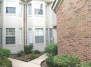 15790 Golfview Dr, Riverview, MI 48193