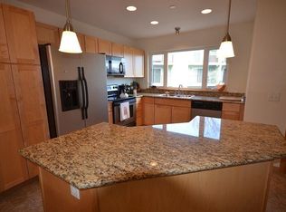 1004 W 8th Pl, The Dalles, OR