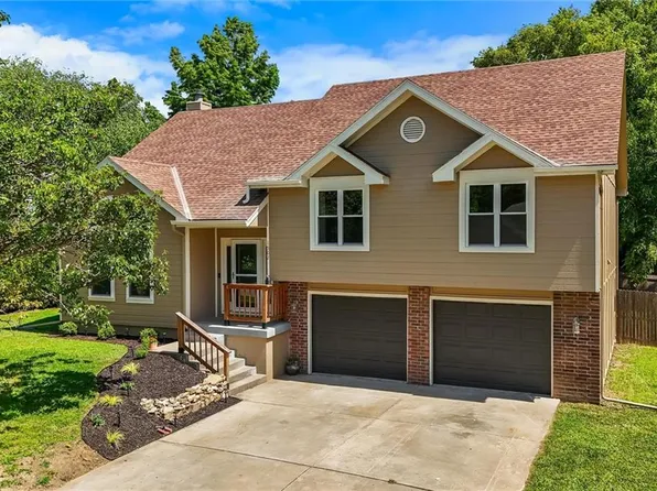 1502 Hardwick Dr, Liberty, MO 64068