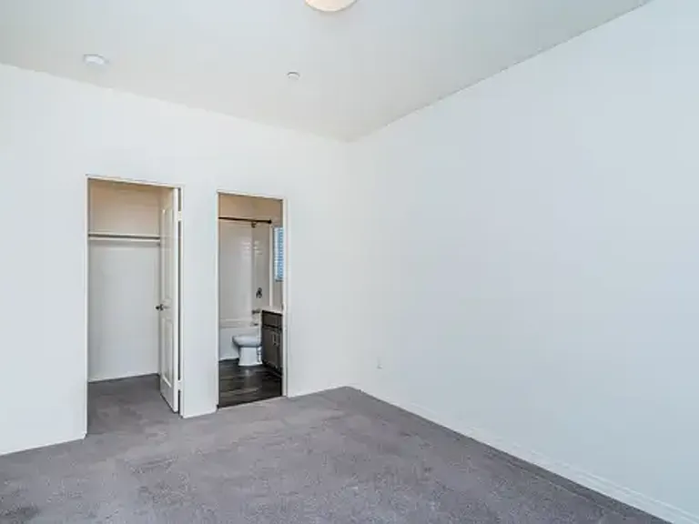8123-8137 Cascio Ct — Photo 26