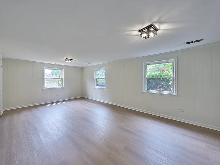 2924 Gracefield Rd — Photo 35