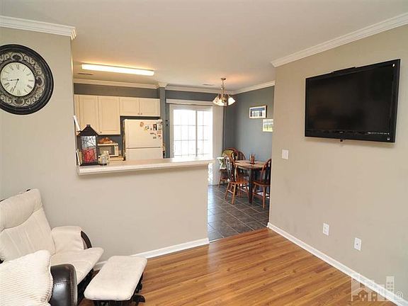 4th image of 1739 Pepperwood Way