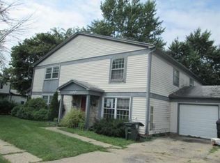 1330 N Glen Cir APT A, Aurora, IL 60506