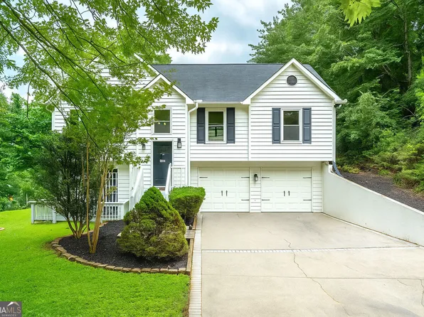 5870 Shadewater Dr, Cumming, GA 30041