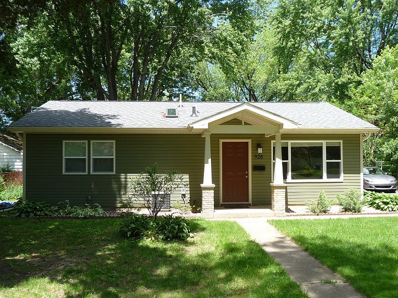 Front Entrance
						:
						All new entrance. Extra new windows installed. New roof w/larger overhang.