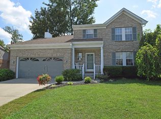 2010 Laurel Oak Dr, Amelia, OH 45102