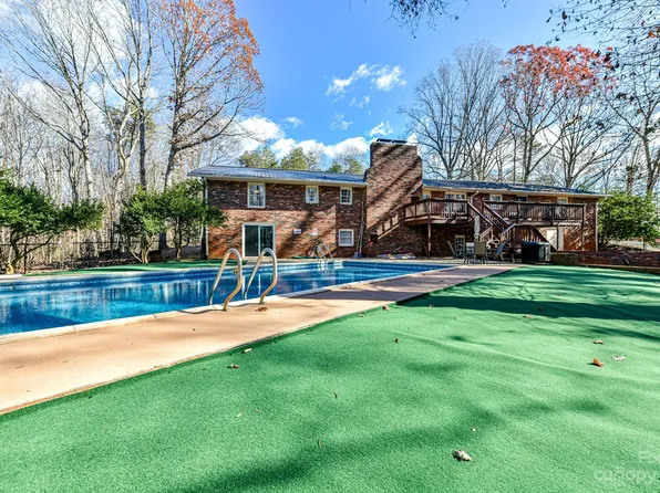159 Proust Rd, Statesville, NC 28625