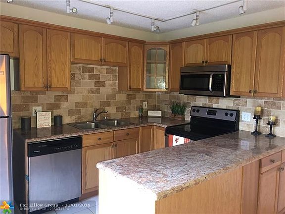 2nd image of 3315 Spanish Wells Dr APT D