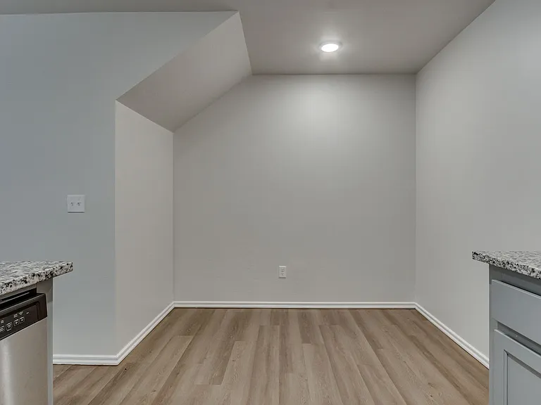 10810 NW 119th Pl — Photo 17