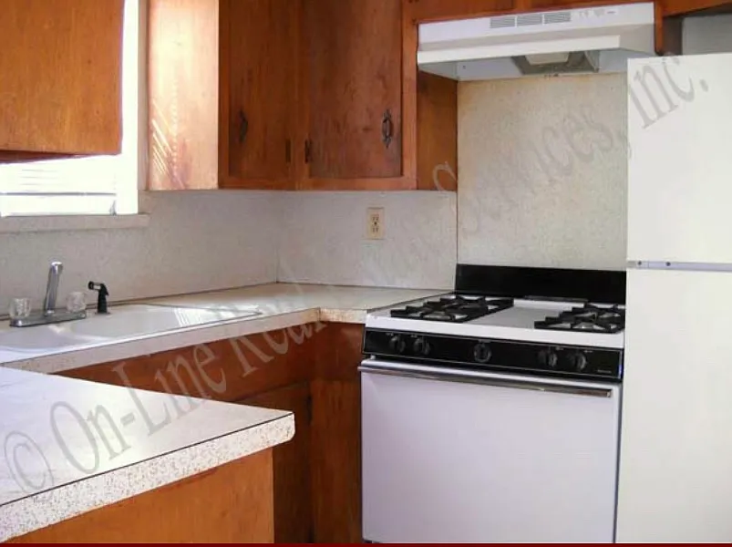 305 Boyett St — Photo 3