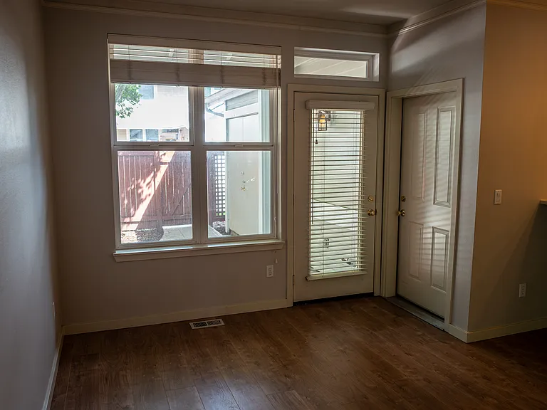 15632 NE 92nd Way — Photo 7