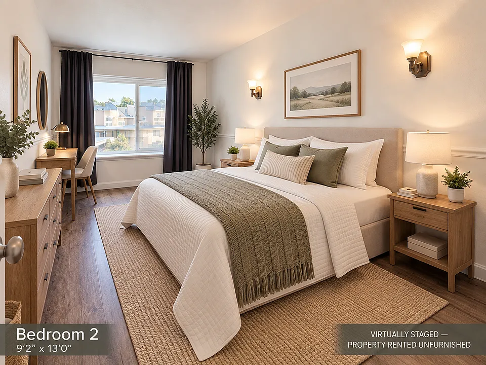 5084 Plaza Corona
