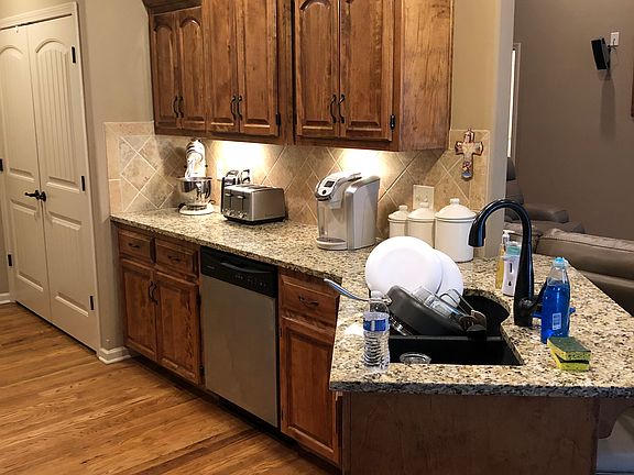 5th image of 14807 Killarney Ln