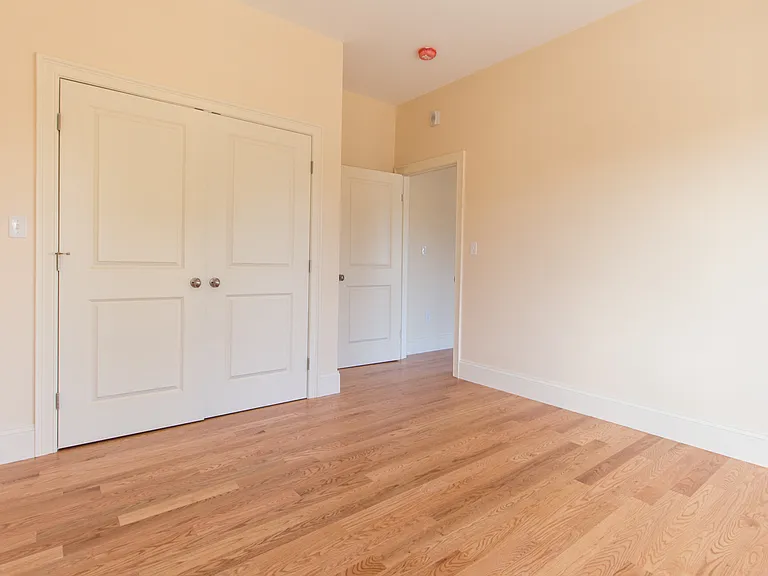 5165 Washington St #13 — Photo 6